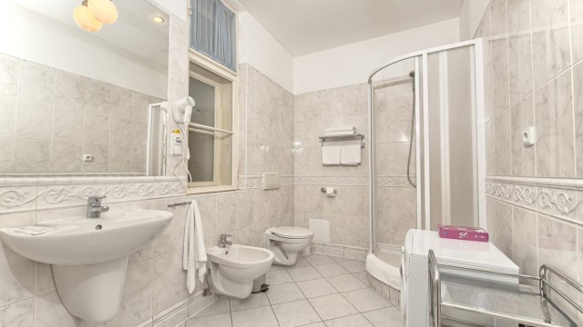 x2_bathroom