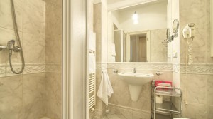 x4_bathroom